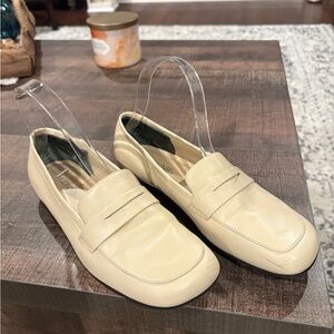 Connie Ivory Loafers Size 7 1/2